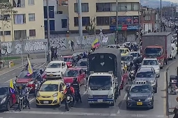Simpatizantes de Abelardo de la Espriella realizaron otra caravana en el norte de Bogotá y afectaron la movilidad - crédito Secretaría de Movilidad