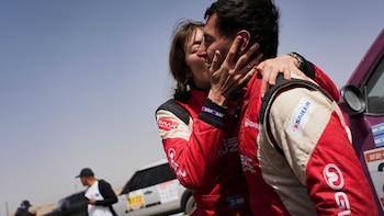 El periplo del matrimonio cordobés para ganar una histórica carrera en China: 50 horas, 15 etapas y 8.000 kilómetros