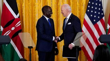 Biden prometió apoyo logístico a