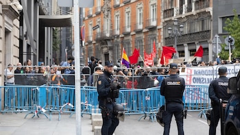 La Policía monitoriza a grupos radicales tras tres semanas de protestas en la Puerta del Sol por la vivienda