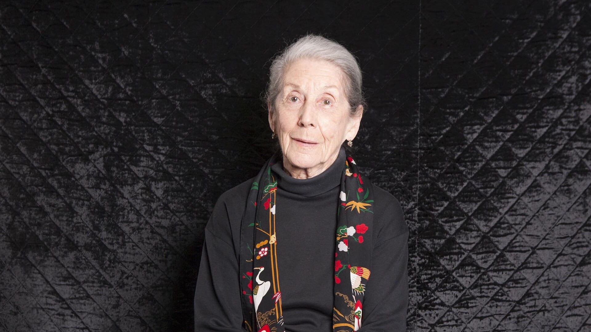 Nadine Gordimer, escritora sudafricana: “El arte es la única fuerza capaz de reconquistar al ser humano sometido al poder político o a la tecnología” (Crédito: CAMERA PRESS/Andrew Crowley)