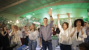 Sánchez pide "defender" lo público desde la Junta frente a "la privatización": "Que no os den gato por liebre"