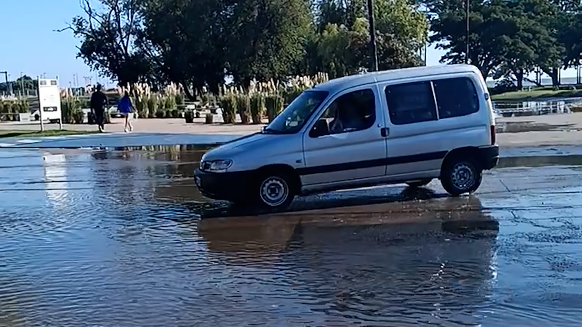 Las calles de Quilmes fueron las más afectadas por el fenómeno
