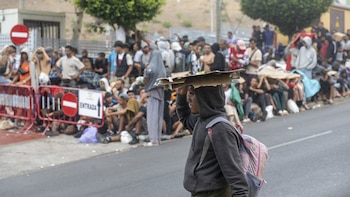 Las versiones sobre el papel de Marruecos en la crisis migratoria de Ceuta: el informe señala el “guiado activo” de sus agentes mientras Interior asegura que no se le puede atribuir la autoría