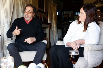 Gabriela Macarrón, hermana del viudo,