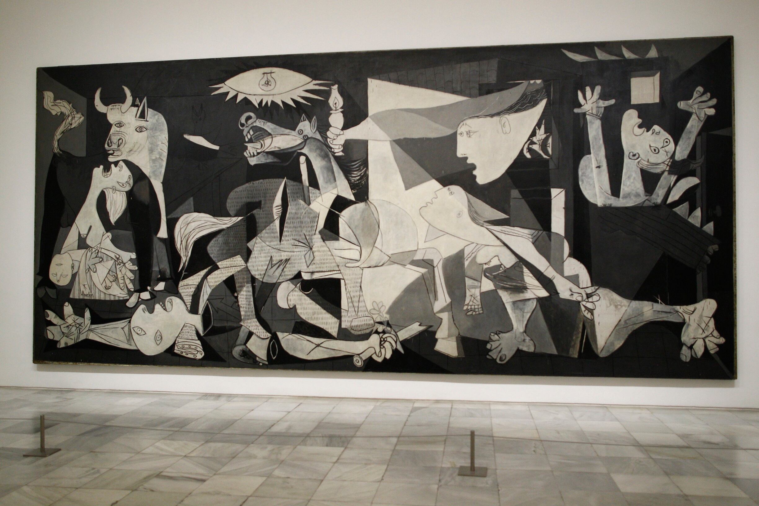 La pintura de Pablo Picasso lleva un nombre: Guernica. Y expresa el horror sufrido por la población de la ciudad vasca bombardeada