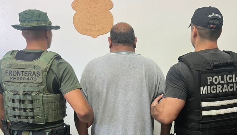 El Ministerio Público ordenó la custodia policial del conductor panameño mientras avanza la investigación penal sobre el traslado. (Cortesía: Redes sociales)