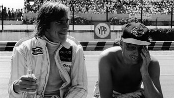 James Hunt junto a Niki