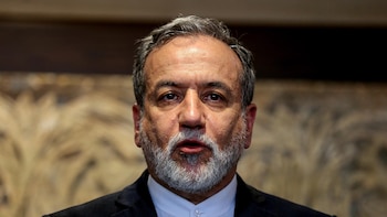 Araqchi reanuda los contactos diplomáticos con llamadas a sus homólogos surcoreano y qatarí