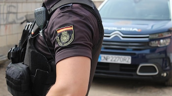 La Policía Nacional detiene a ocho hombres acusados de participar en una riña con cuchillos y hachas