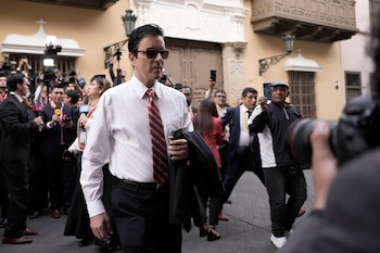El nuevo canciller de Perú, Carlos Espá (c-i), fue captado este 28 de julio, en Lima (Perú). EFE/John Reyes