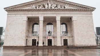 Rusia reabre el teatro de