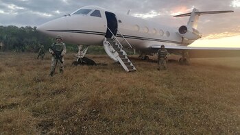 Ejército confiscó un narcojet de