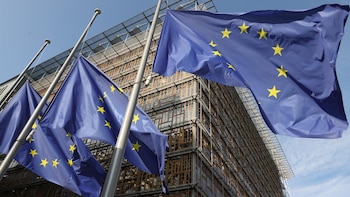 La UE emite 10.000 millones de euros en bonos en su novena operación sindicada de 2026