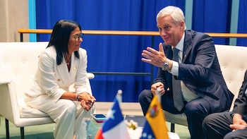 Los consulados chilenos en Venezuela reanudaron la atención en medio de la normalización de relaciones