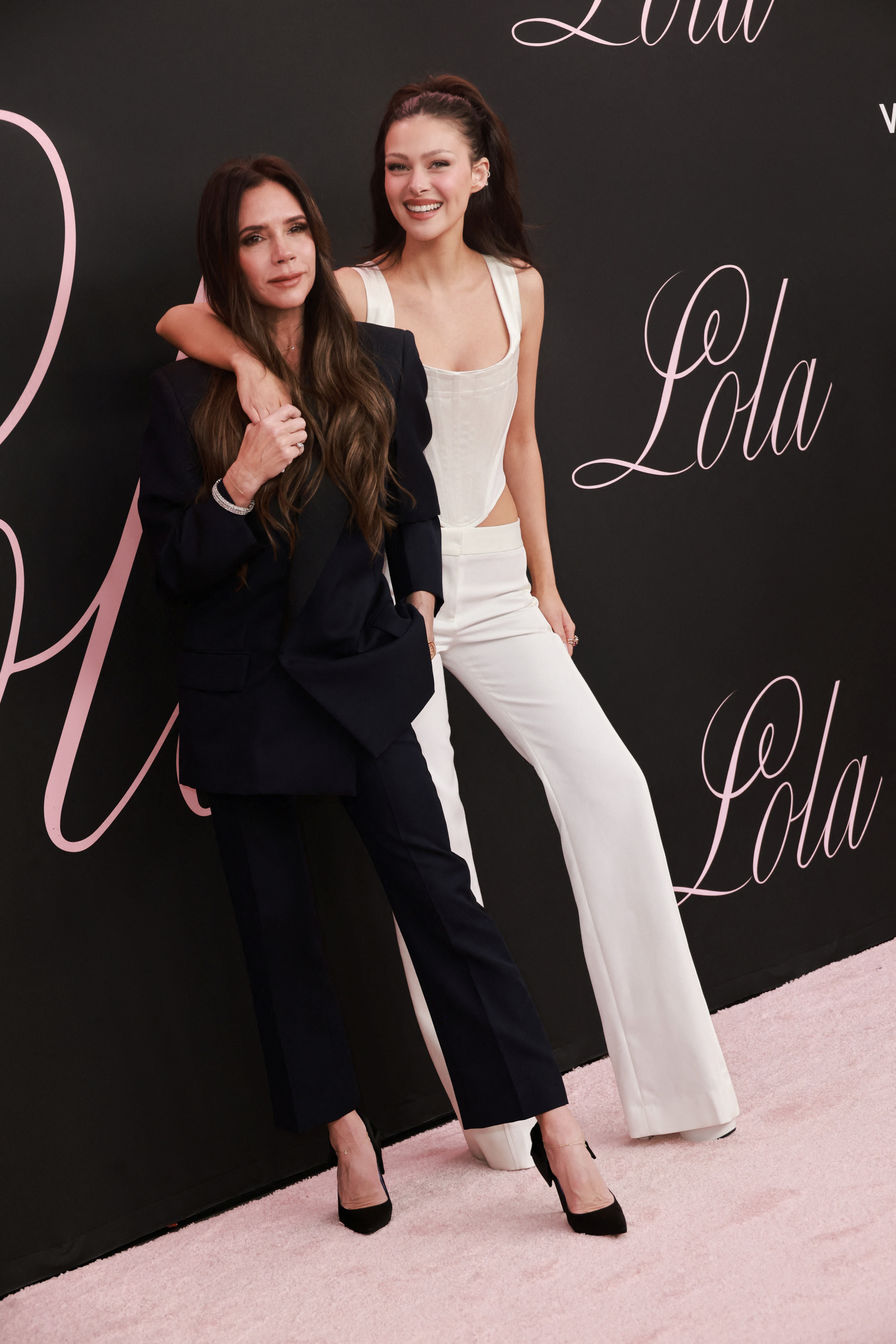 Nicola Peltz sintió que Victoria Beckham se entrometió en su baile a propósito.  (REUTERS/Aude Guerrucci)