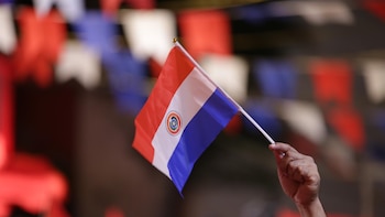 Paraguay estudia duplicar sus emisiones de deuda en 2027 mediante bonos denominados en dólares y guaraníes