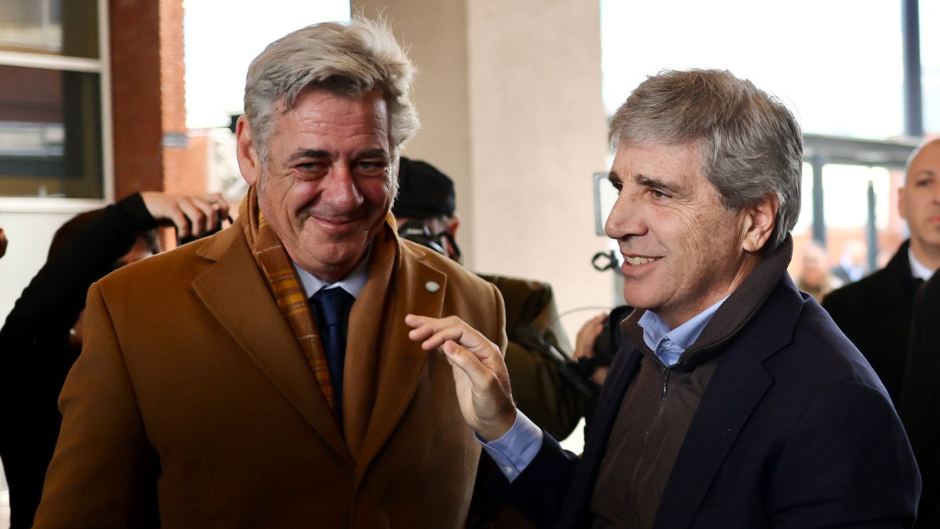 Caputo visitó La Rural y desactivó expectativas de nuevas bajas de retenciones: “Los anuncios ya se hicieron”