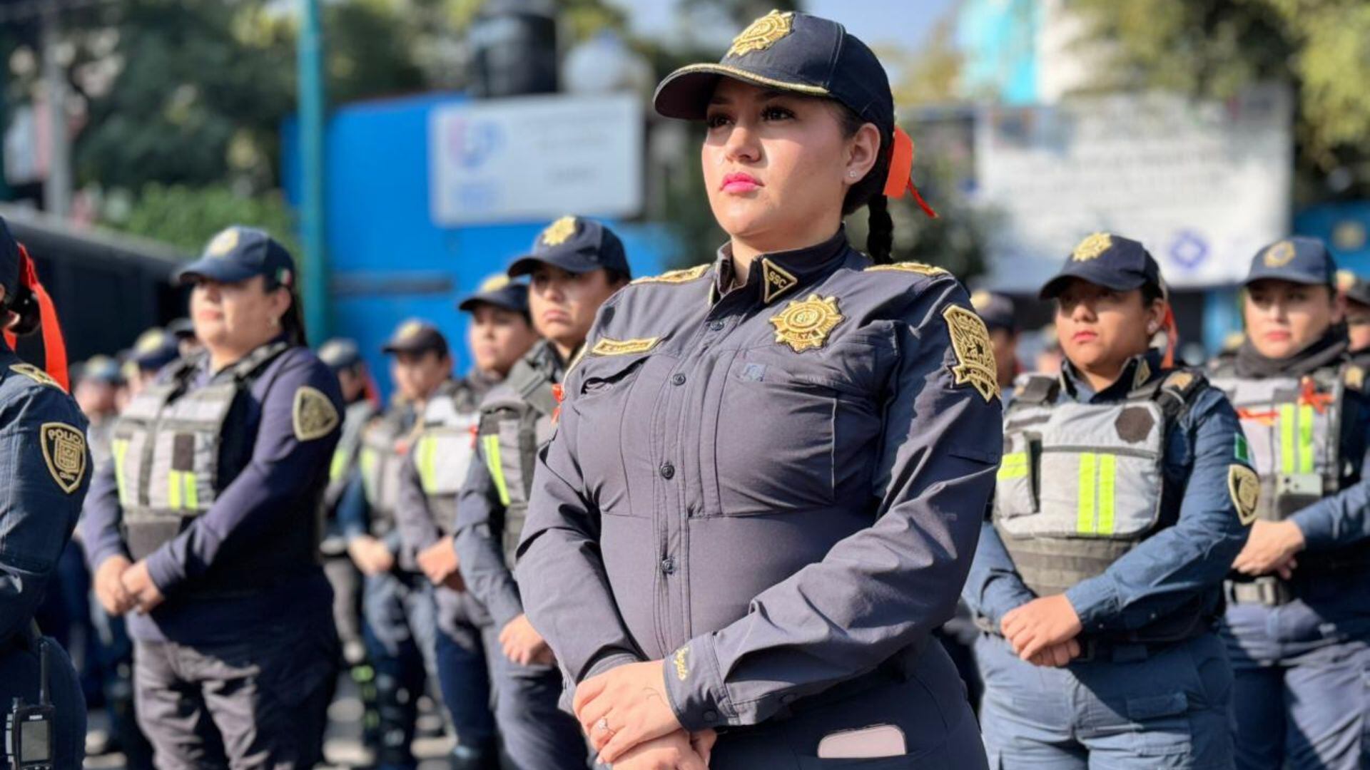 Los elementos de la SSC cuidarán del alumnado, docentes y padres de familia con el apoyo de los helicópteros Cóndores de la SSC. (FOTO: SSC-CDMX)