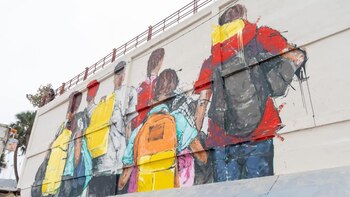 Artista colombiano pintó mural en