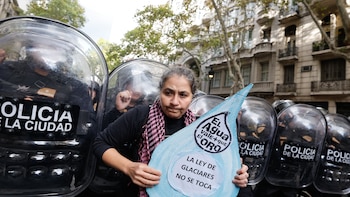 Glaciares, entre el palacio y la calle