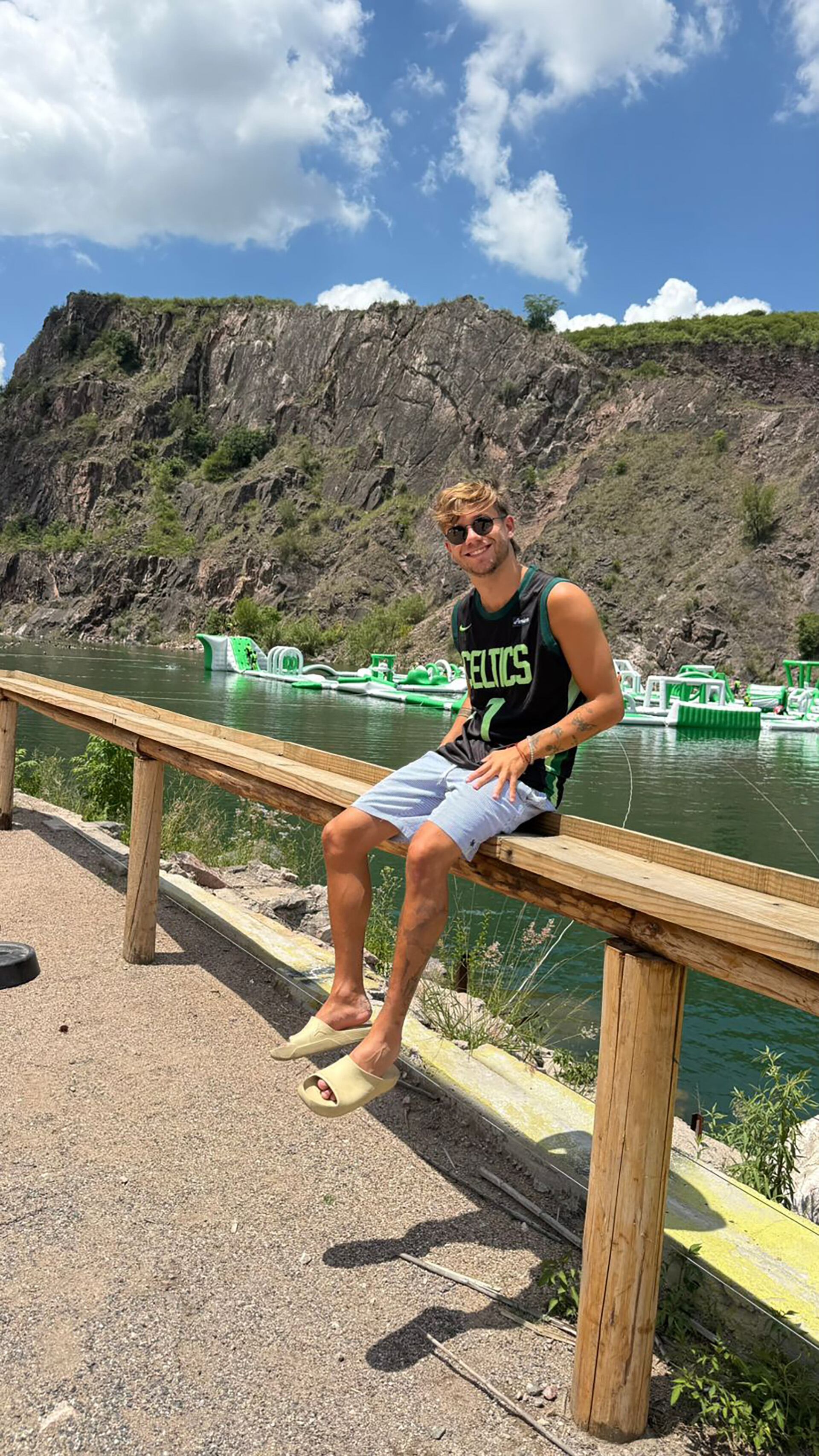 En la nueva edición de los Premios Carlos, Nacho quedó nominado en la terna Mejor atracción en espectáculo