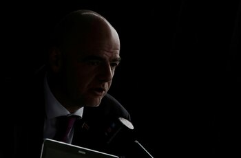 Gianni Infantino mantuvo una serie