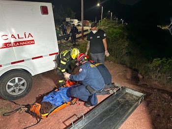 La mujer de 62 años sufrió la caída mientras hacía senderismo junto a su pareja en el Cañón de las Iguanas - crédito Bomberos