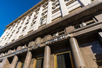 El Gobierno aseguró los dólares