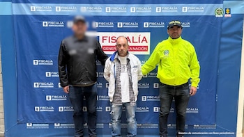 Hombre alertó a mujer sobre