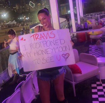 Oriana le dedicó un cartel