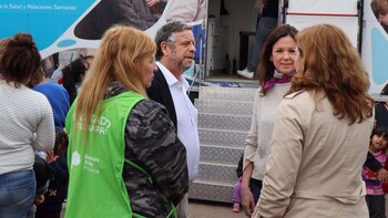 Carolina Stanley junto a Adolfo