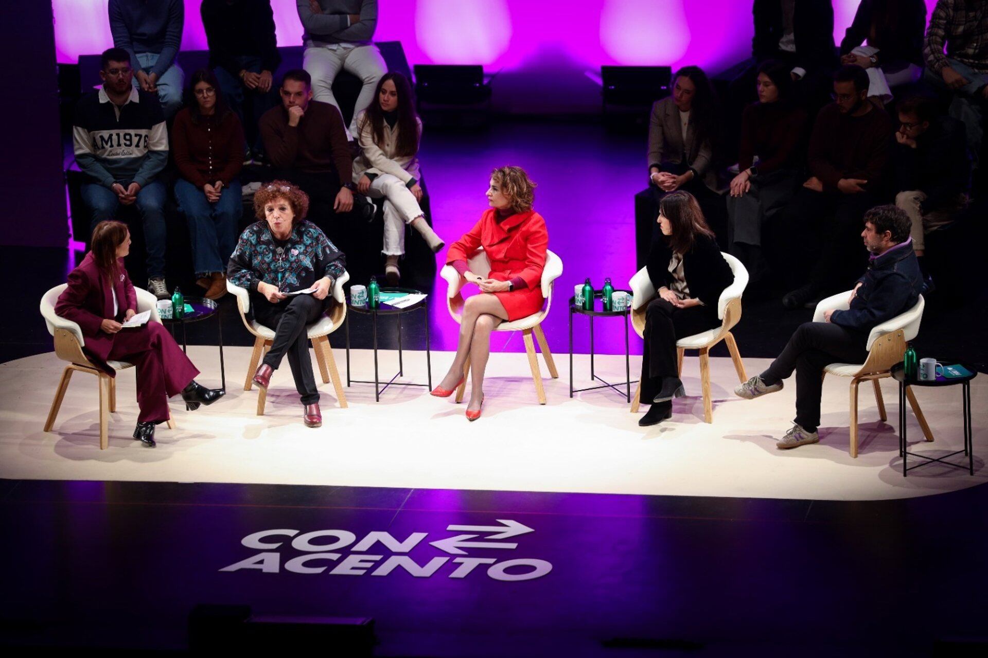 Montero afea a Moreno que mantenga el teléfono de violencia intrafamiliar en Andalucía: «No da igual»