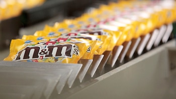 Retiran miles de paquetes de