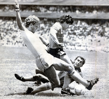 Maradona cierra el Gol del
