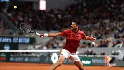 Las dos caras del triunfo de Djokovic en Roland Garros: del enojo por el grito de un fanático al maravilloso punto que desató una ovación