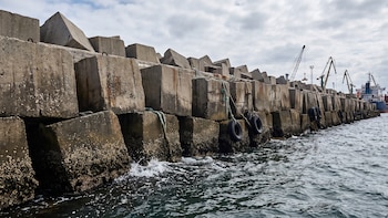 Mulberry: el puerto de bloques de hormigón que cruzó el canal de la Mancha