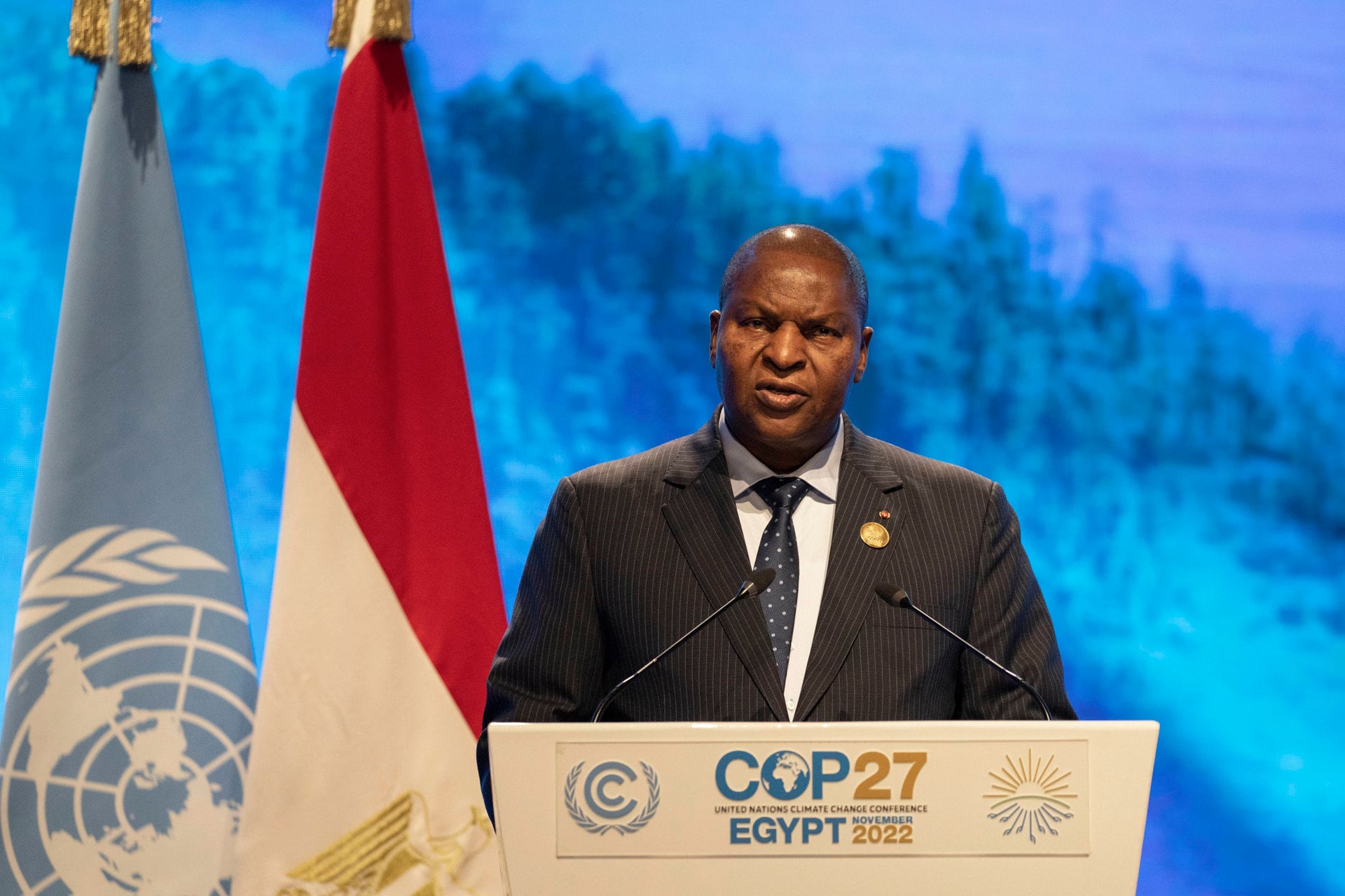 El presidente de RCA acude a votar y pide una gran movilización en las elecciones generales