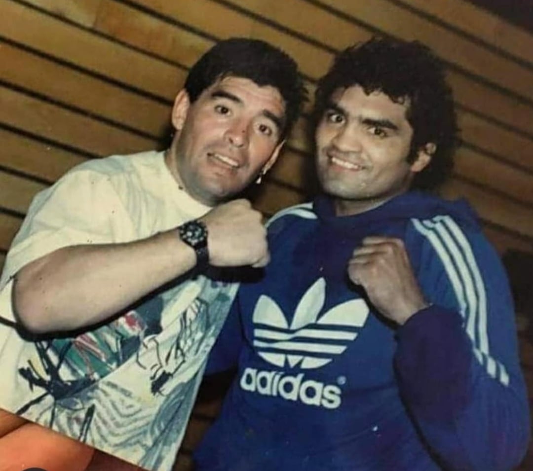 Roña Castro junto a Maradona