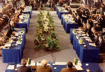 Los ministros de Defensa y