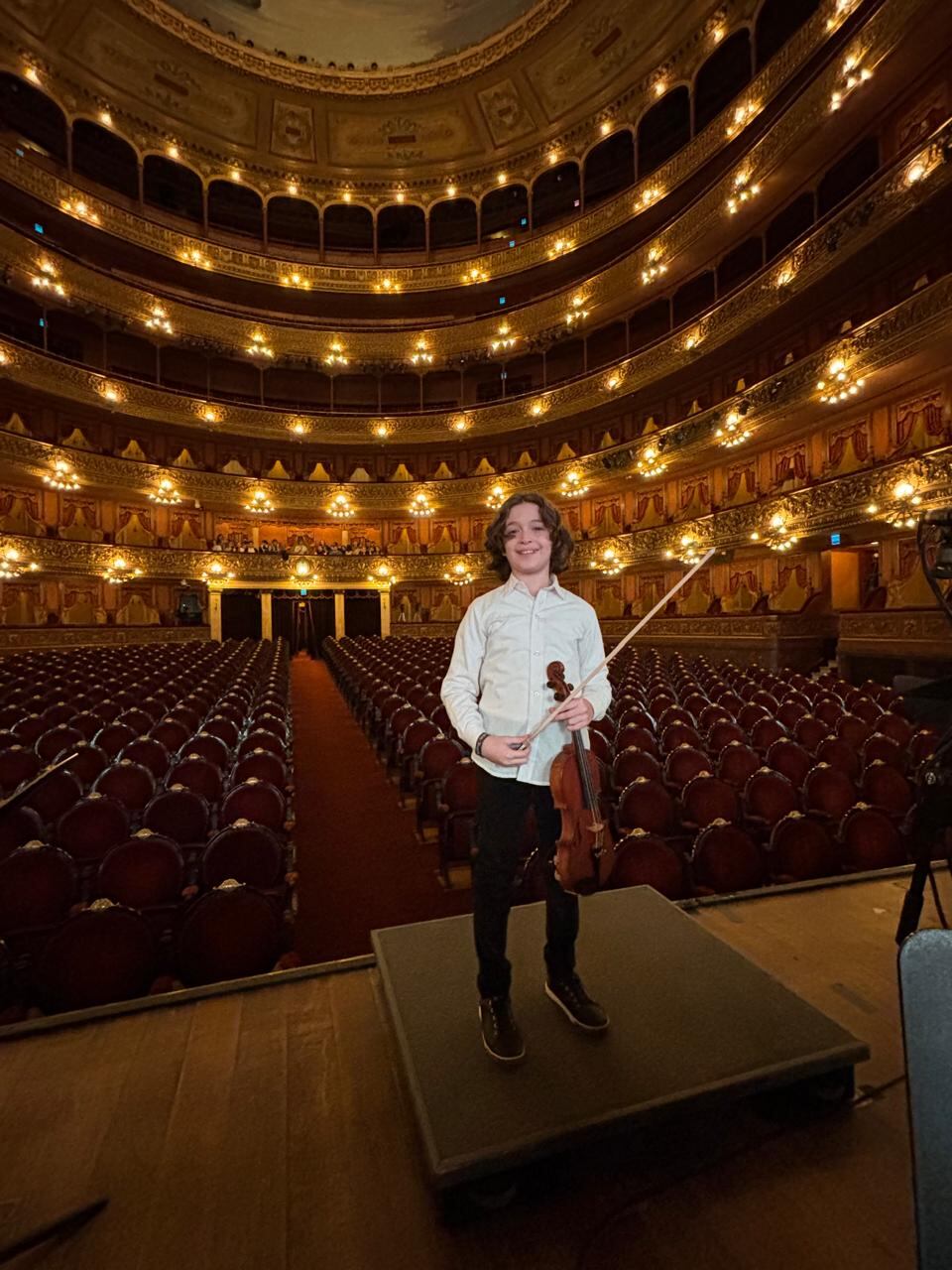 Marcos Carreras, en el enorme escenario del Teatro Colón