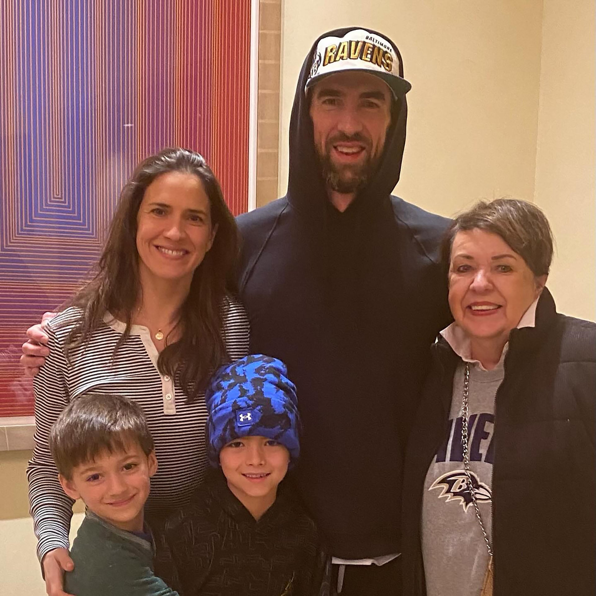 La madre de Michael Phelps vinculó el gasto personal con el rendimiento en la natación para ordenar sus primeras ganancias por patrocinios (@mamaphelpsh20)
