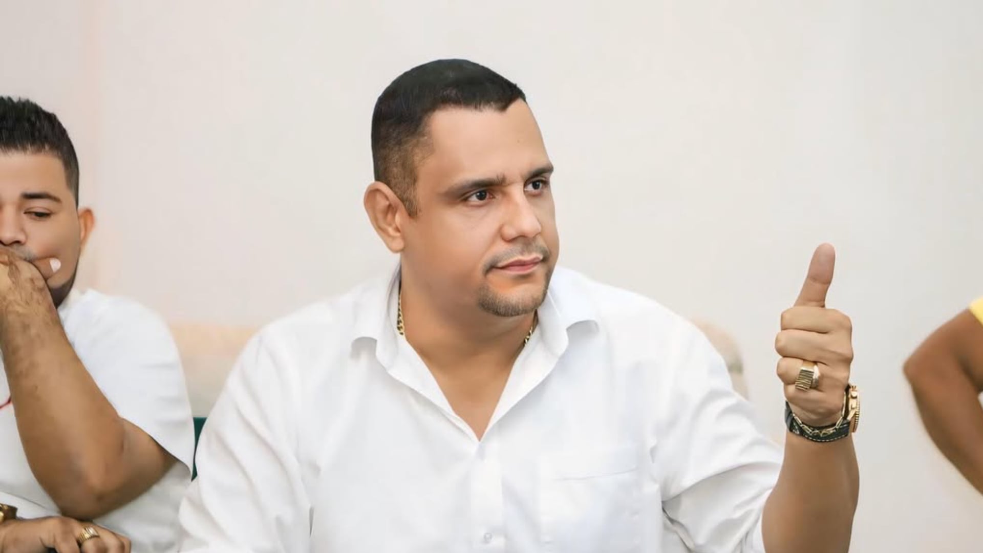 Vicko Villacís, alcalde de Esmeraldas, ubicada 182 kilómetros al norte de Quito (@vickovillacistenorio)