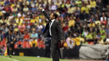 El Herediano destituye al entrenador sancionado por racismo en Costa Rica
