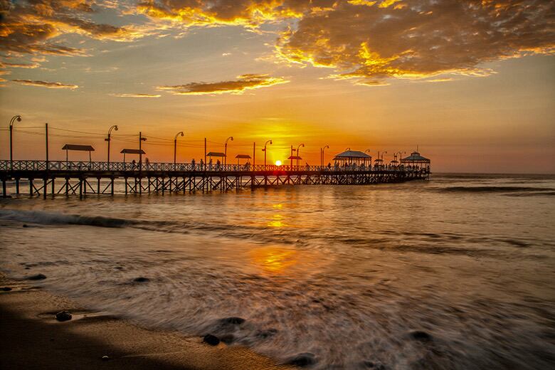 Atardecer en Huanchaco.