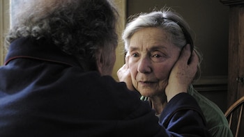 Jean-Louise Trintignant y Emmanuelle Riva
