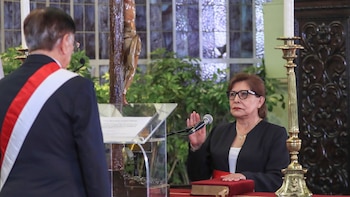 “José María Balcázar, corrija este