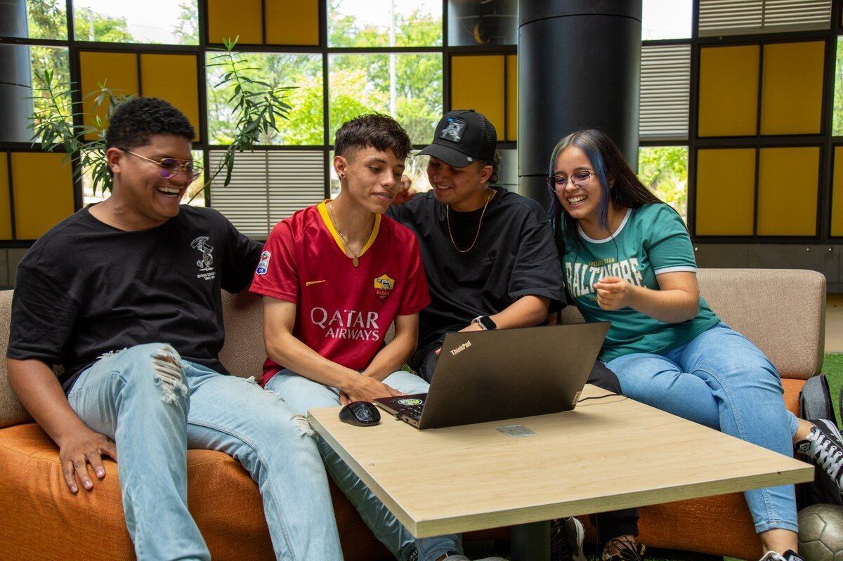 Recursos de Presupuesto Participativo financiarán 555 cupos para formación superior - crédito Alcaldía de Medellín