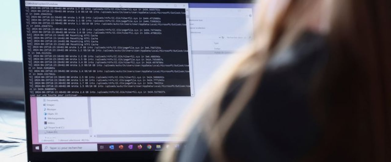Hackers esconden en un poema hecho con IA la clave para controlar más de 3.000 servidores infectados