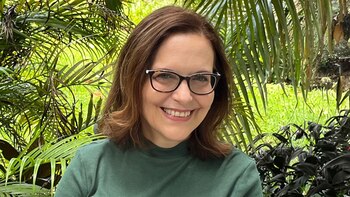 La escritora cubana Ivonne Lamazares.